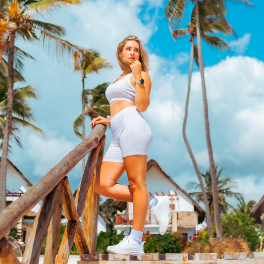 CORE SHORT LEGGINGS l The Essence Edit l Cream