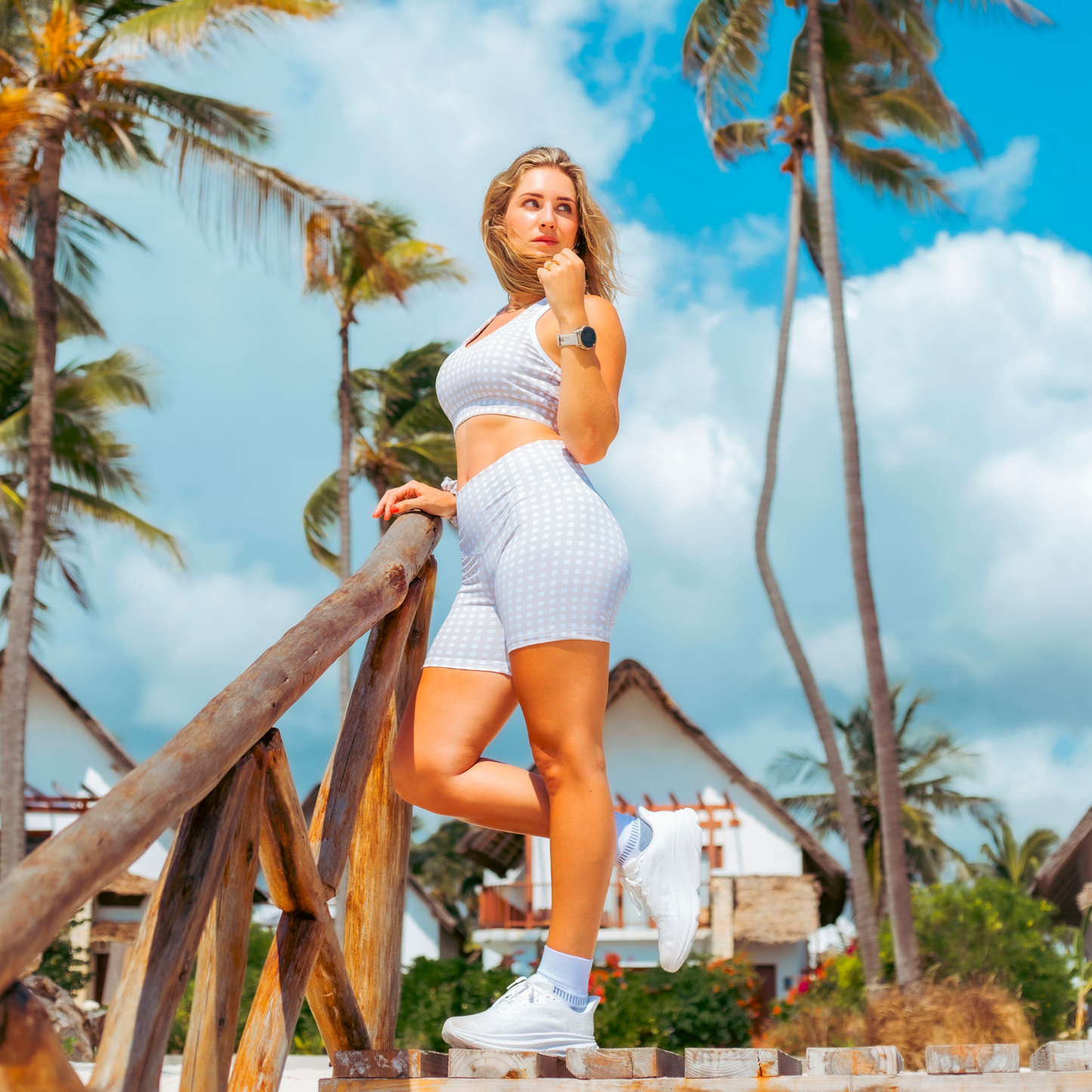 CORE SHORT LEGGINGS l The Essence Edit l Cream